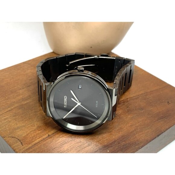 Seiko Men's Watch SNE481 Essentials Solar Black Dial Date Stainless Steel 40mm - Picture 8 of 13
